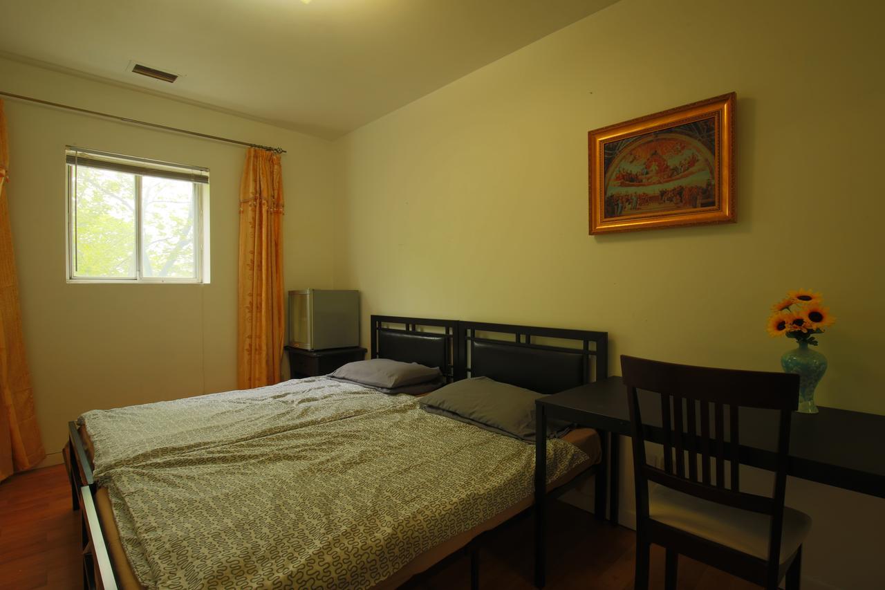 Toronto Chinatown Inn Экстерьер фото